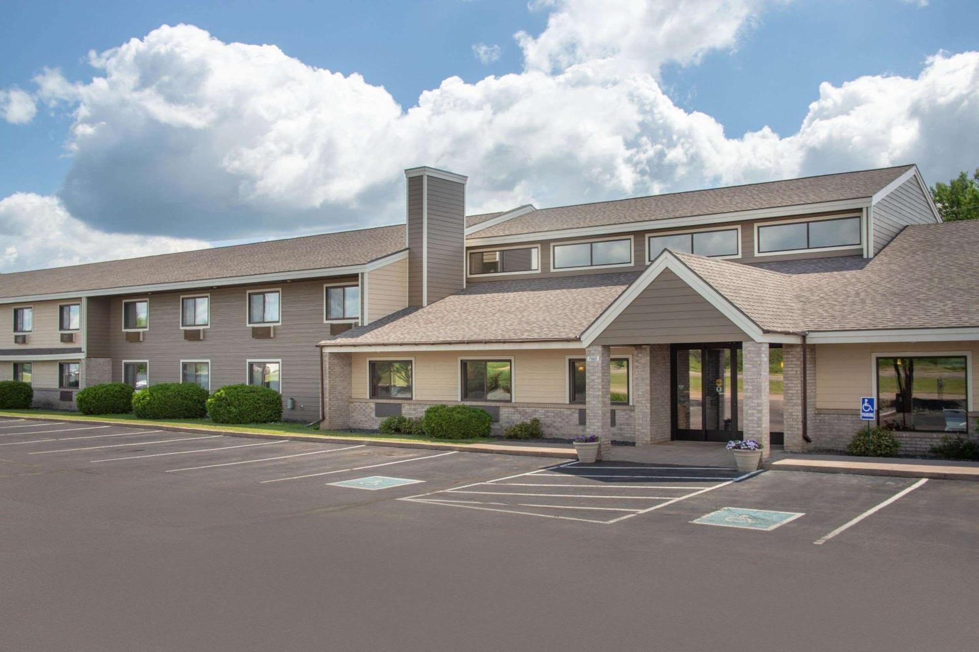 Americinn By Wyndham Hayward Exterior foto